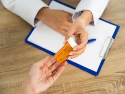 Doxycyclin 100 mg Timing, Dosierung und Tipps